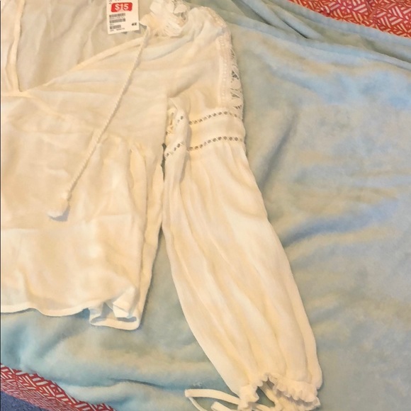 White Lace Top - Picture 2 of 3